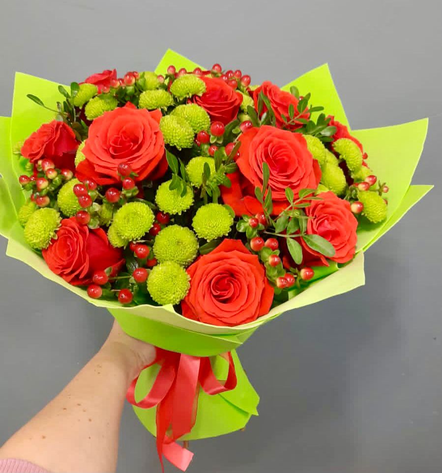 Букет цветов из: Хризантемы и Розы в Давыдовке