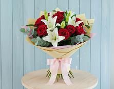 Букет цветов из:  Лилии и Розы в Давыдовке