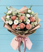 Букет цветов из:  Розы, Альстромерии и Лизиантусы в Давыдовке