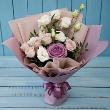 Букет цветов из:  Розы и Лизиантусы в Давыдовке