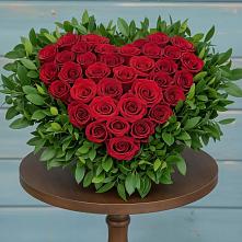 Цветочная композиция из Розы в виде сердца в Давыдовке