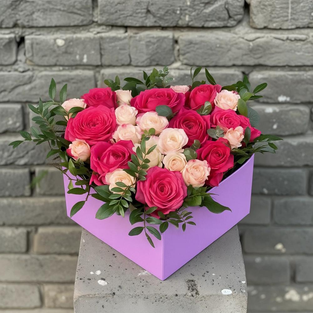 Цветочная композиция из Розы в коробке в Давыдовке