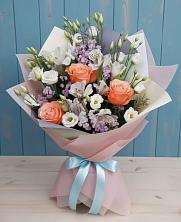 Букет цветов из:  Лизиантусы, Розы, Альстромерии и Гипсофила в Давыдовке