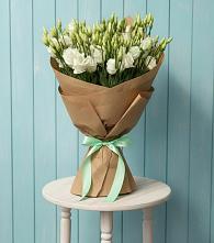 Букет цветов из:  Лизиантусы в Давыдовке