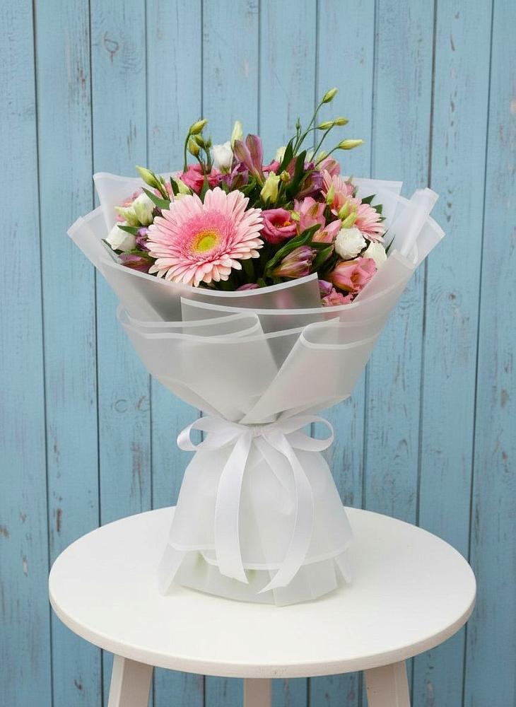 Букет цветов из: Герберы, Альстромерии и Лизиантусы в Давыдовке