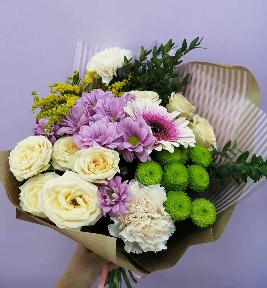 Букет цветов из: Хризантемы, Розы, Гвоздики и Герберы в Давыдовке