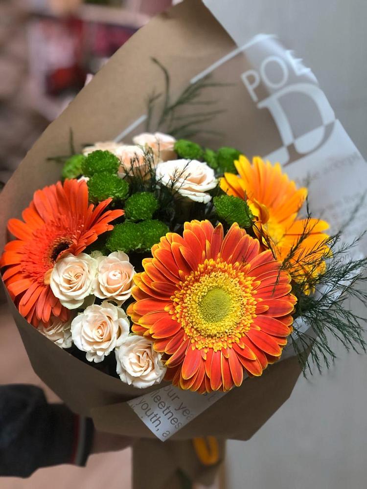 Букет цветов из: Герберы, Хризантемы и Розы в Давыдовке