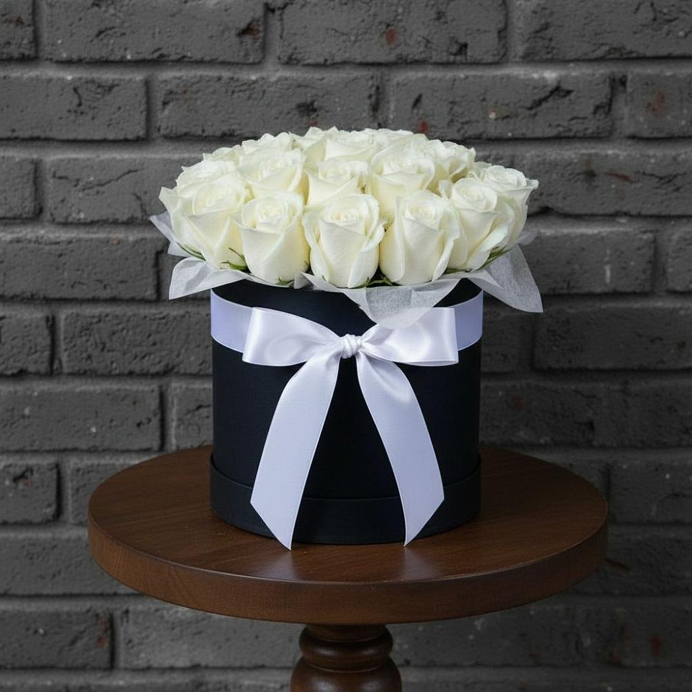 Цветочная композиция из Розы в шляпной коробке в Давыдовке