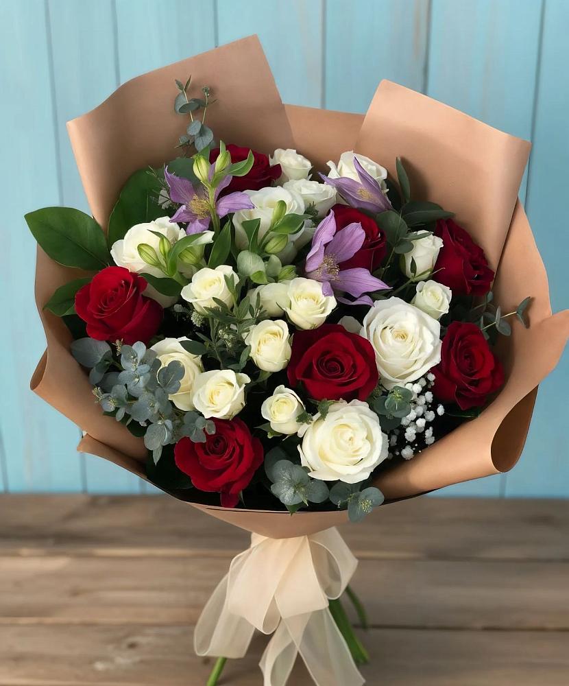 Букет цветов из: Розы и Альстромерии в Давыдовке