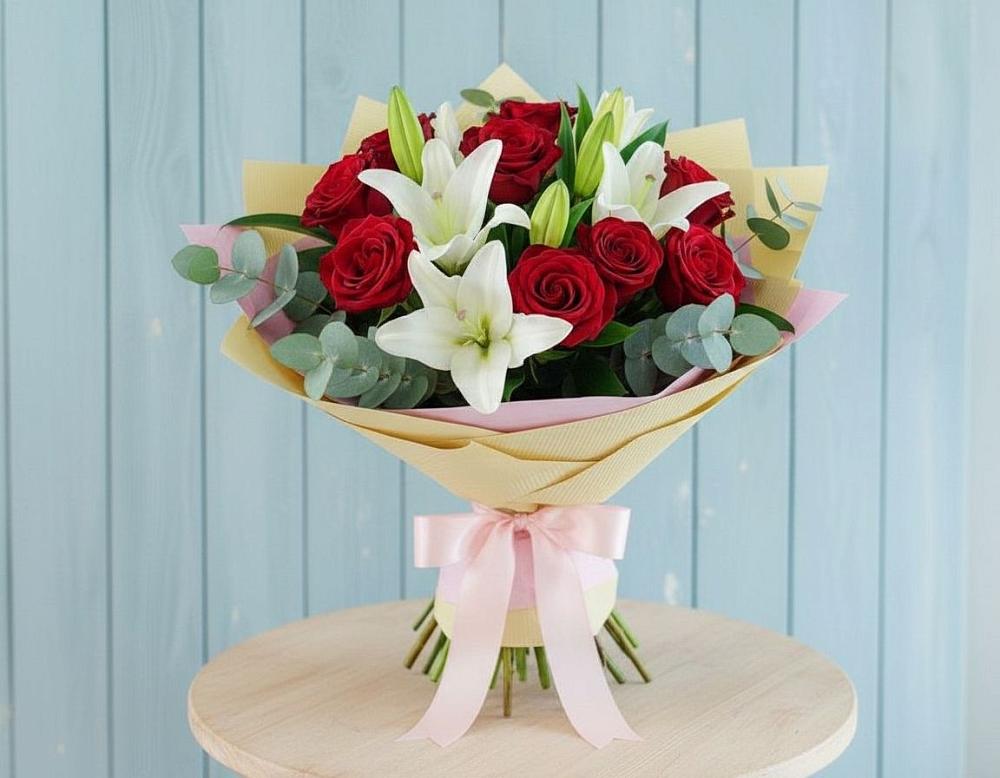 Букет цветов из: Лилии и Розы в Давыдовке